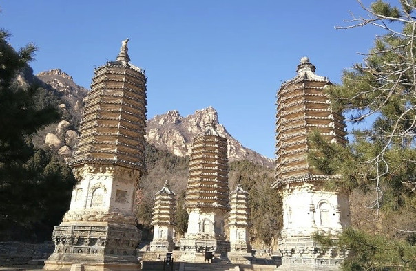 北京银山塔林风景区.jpg