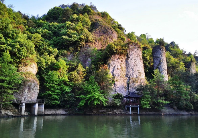 天燭湖仙境景區(qū)