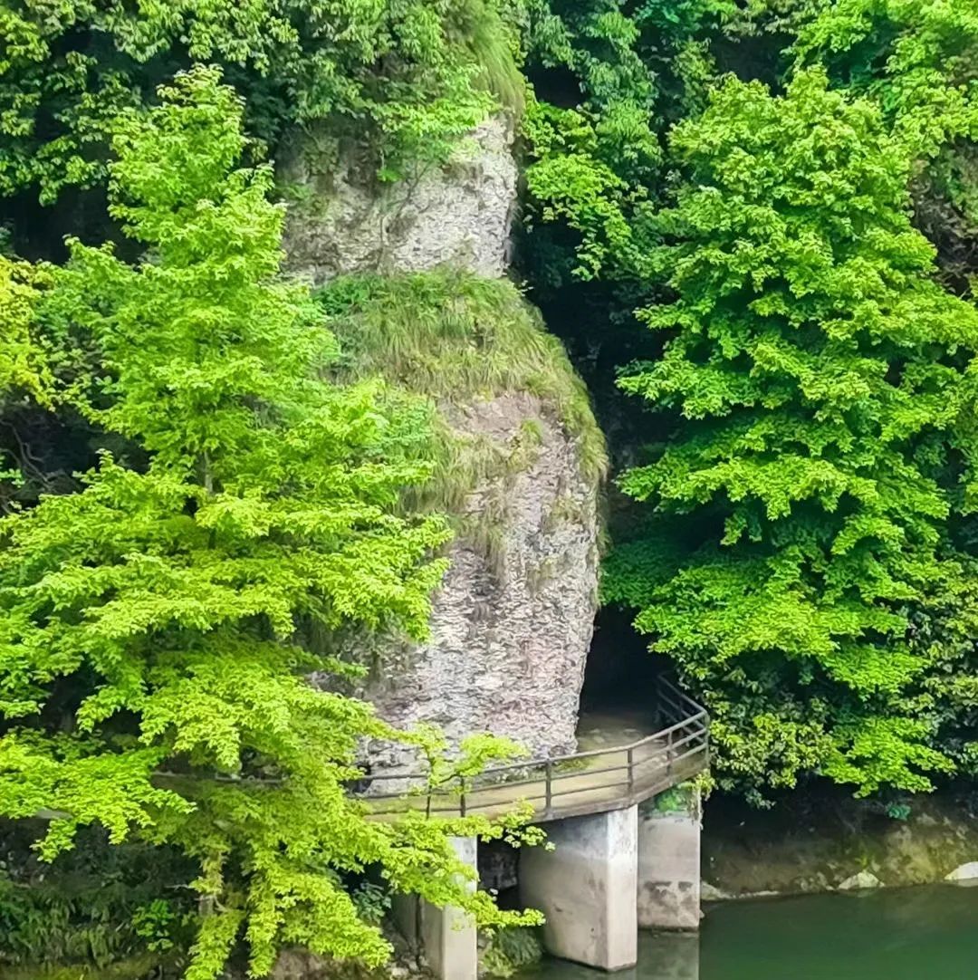 天燭湖仙境景區(qū)