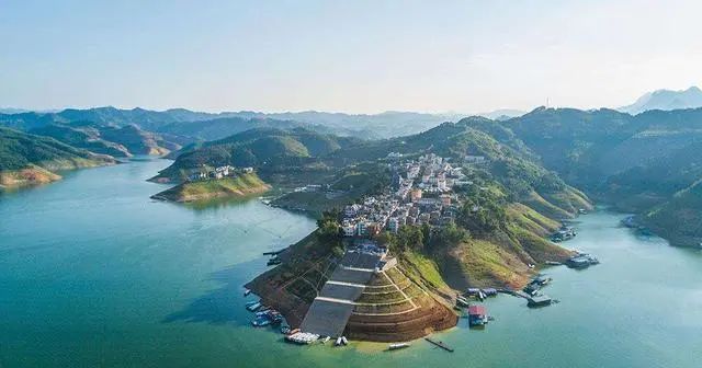 万峰湖景区旅游码头