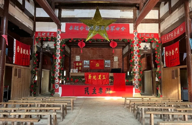 20多處革命舊址和紀(jì)念建筑物，每一處都是對(duì)革命歷史的深刻緬懷。