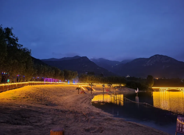 新泰莲花湖景区