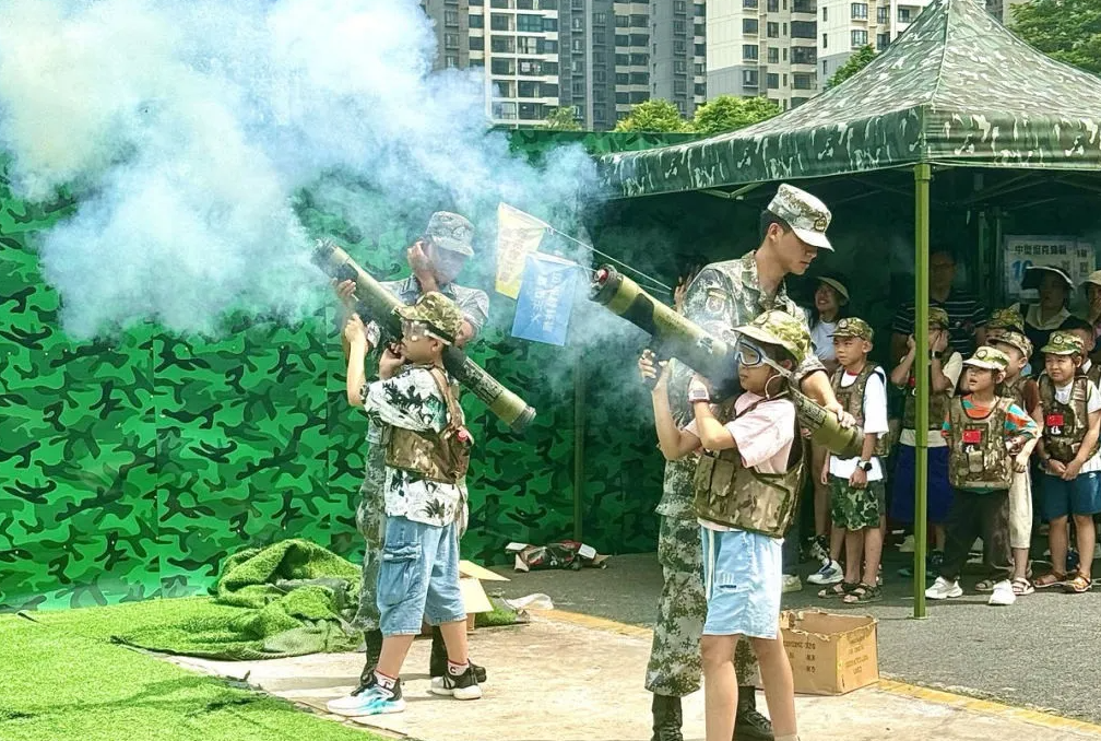 南寧愛國主義國防教育展