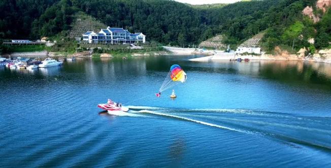 永定龍湖景區(qū)