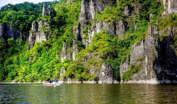 松花江生態(tài)旅游風(fēng)景區(qū)2.png