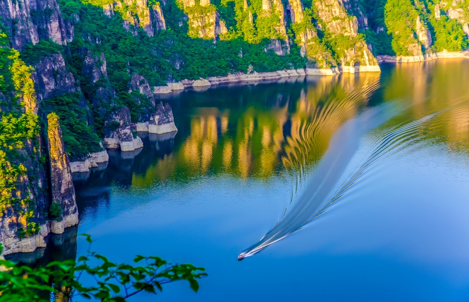 松花江生態(tài)旅游風(fēng)景區(qū).jpg