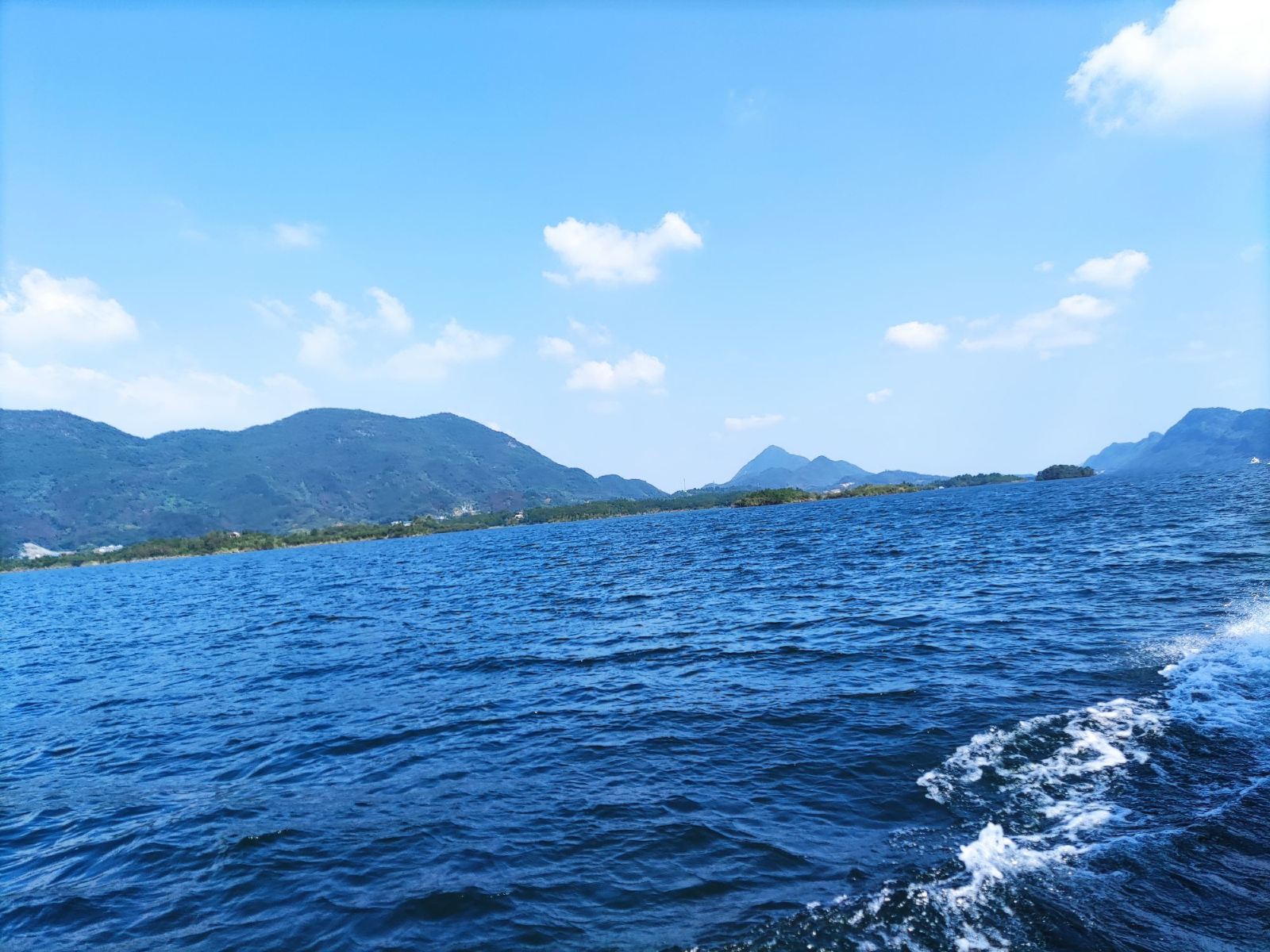 黄石仙岛湖风景区