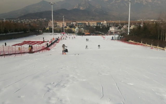 泰山方特滑雪場(chǎng)