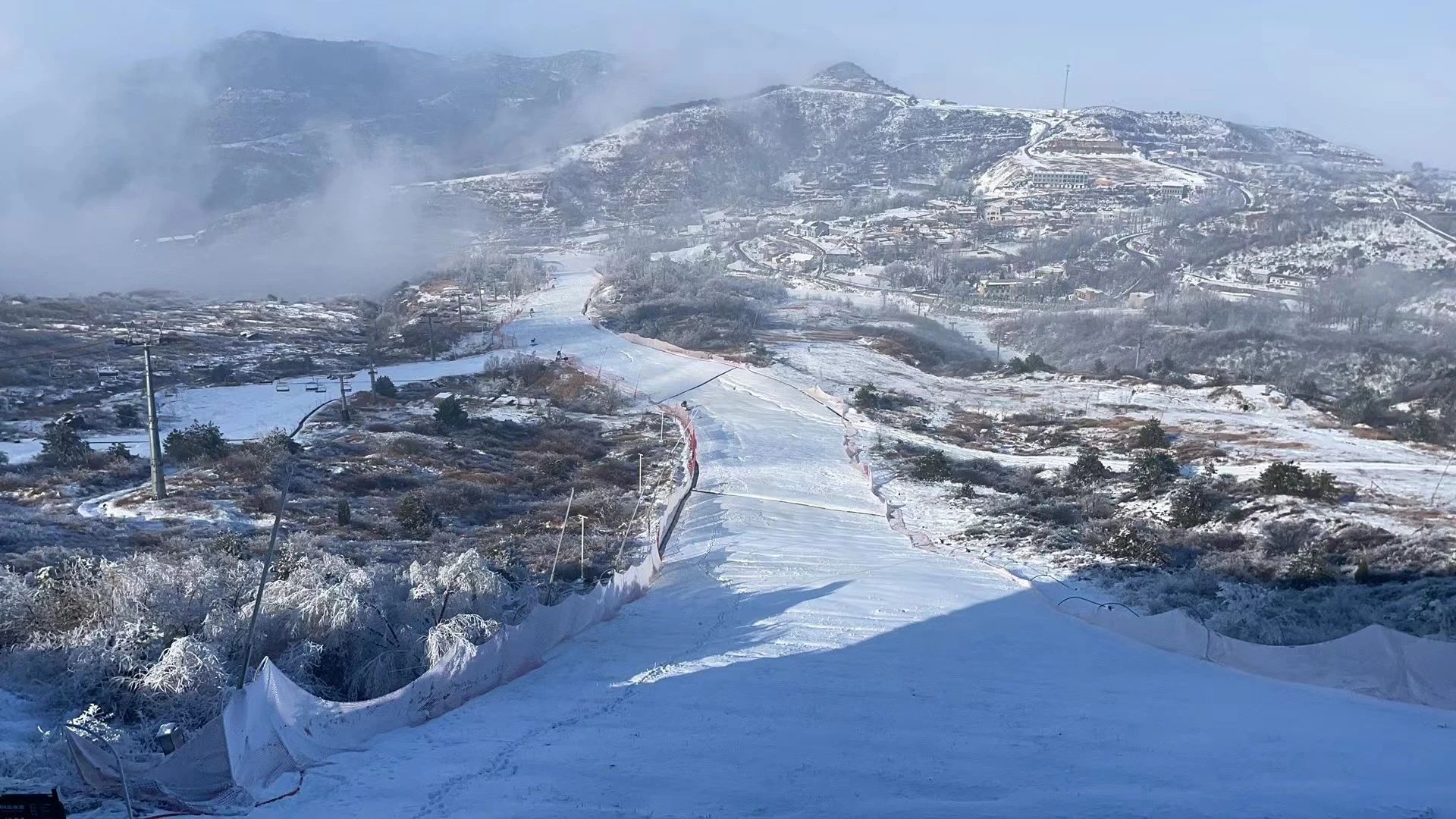 鞏義嵩頂滑雪場