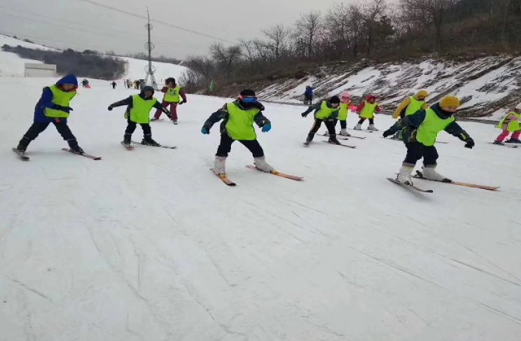 薊洲國(guó)際滑雪場(chǎng)