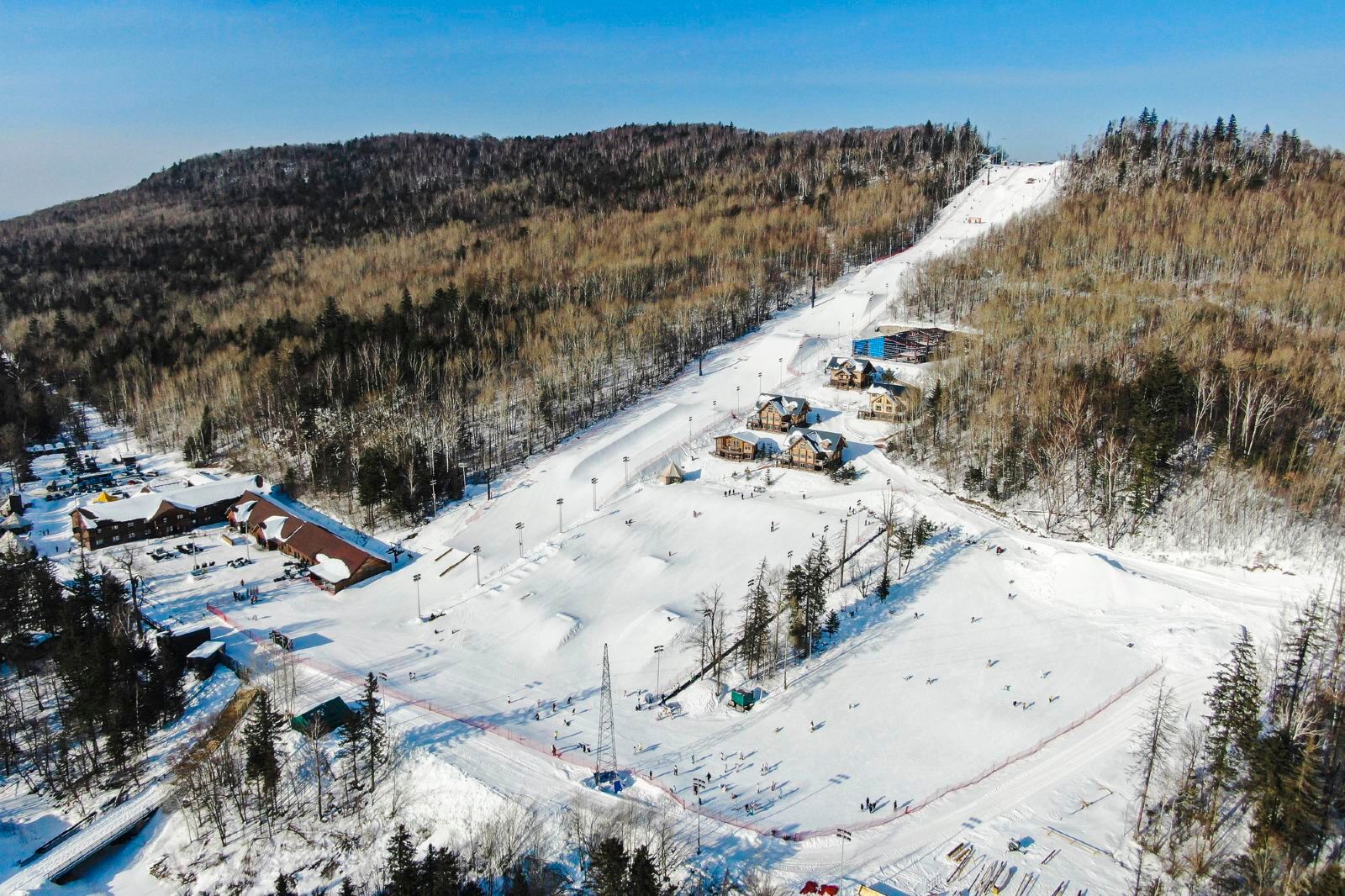 長白山和平滑雪場