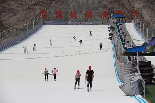 嘉峪關(guān)四季滑雪場