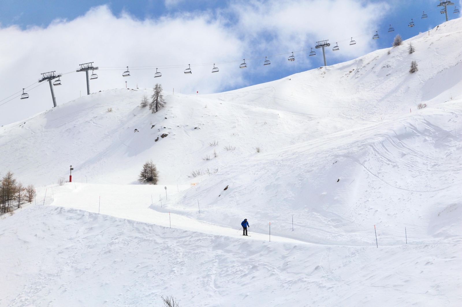 嘉峪關(guān)四季滑雪場