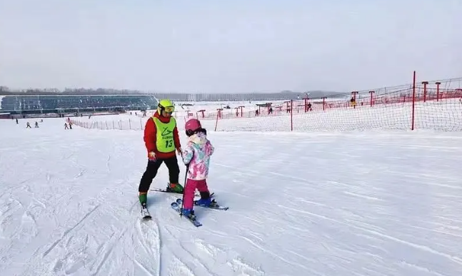 哈爾濱天恒山滑雪場(chǎng)