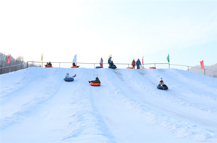 伊春九峰山滑雪場(chǎng)