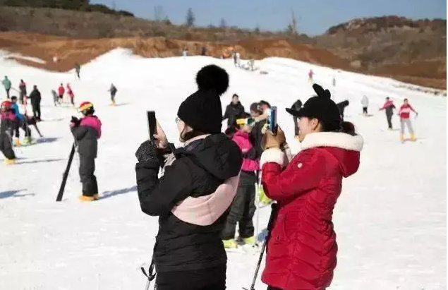 青島月季山冰雪大世界