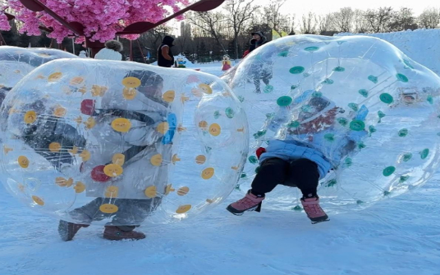 遼陽(yáng)青年湖冰雪嘉年華