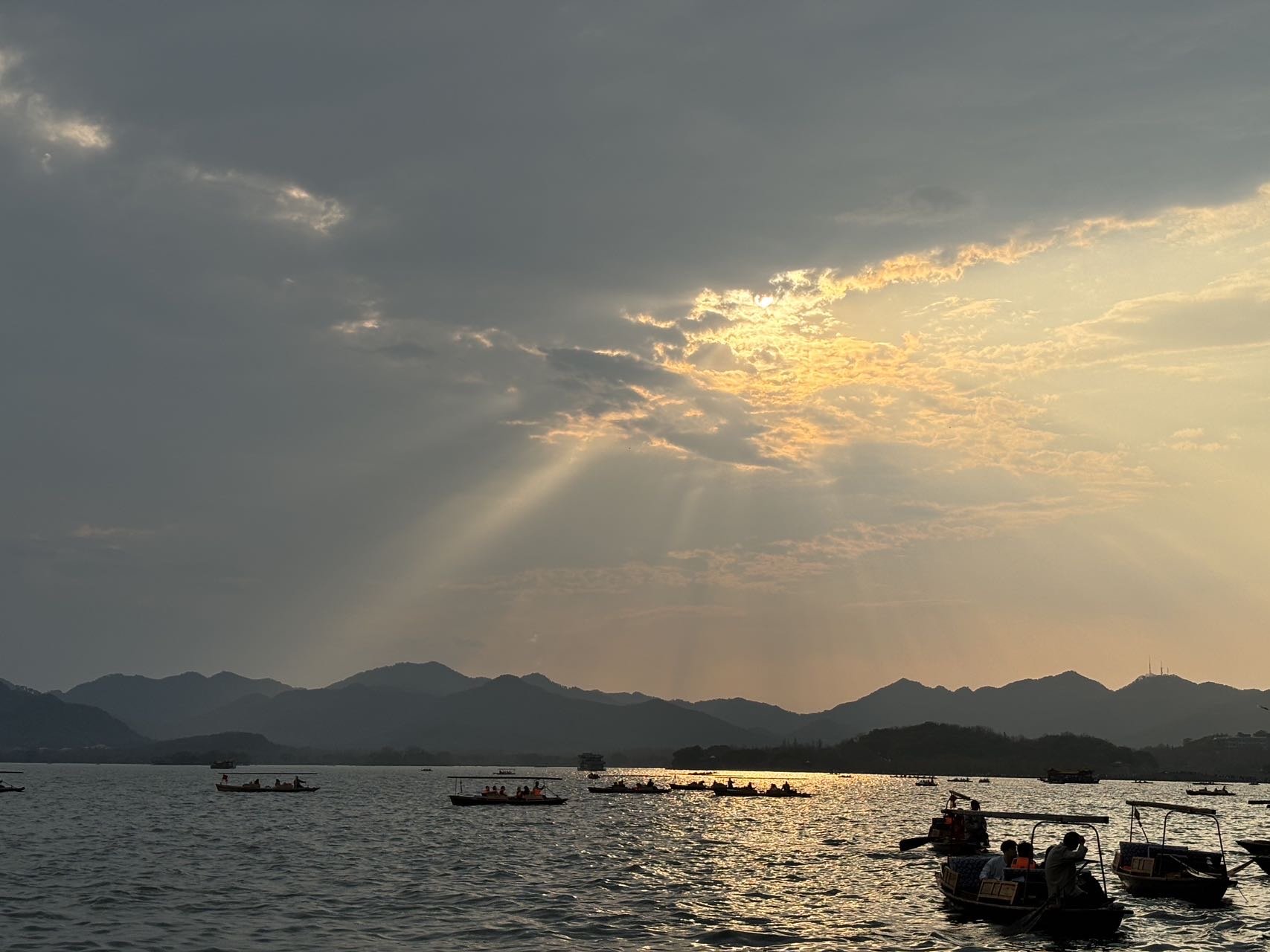 杭州靈隱飛來(lái)峰景區(qū)