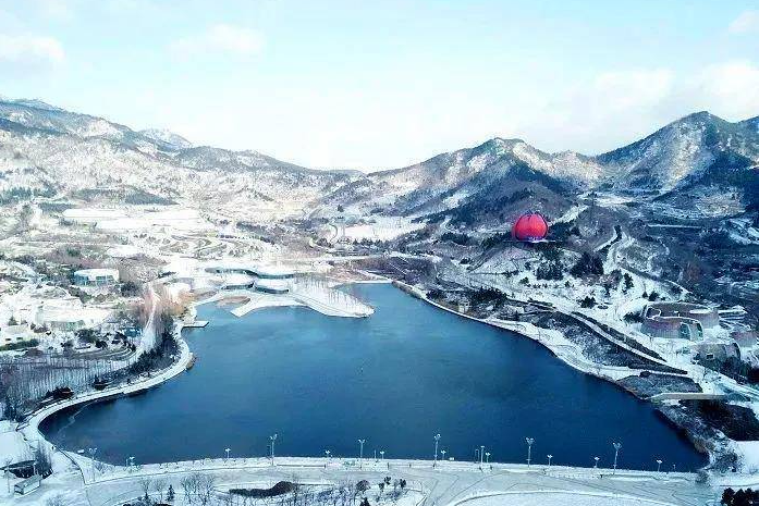 青島童夢冰雪季萌寵戲雪嘉年華