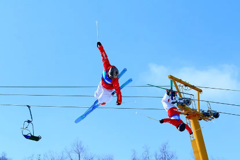 扎蘭屯金龍山滑雪場