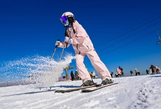 鄭州嵩頂滑雪場(chǎng)