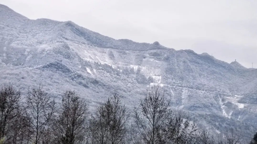 藥王谷冰雪巨人滑雪場(chǎng)3.png