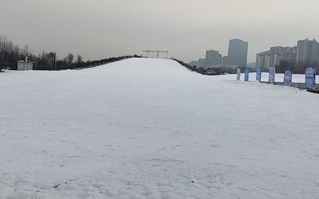 趣浪城北冰雪大世界