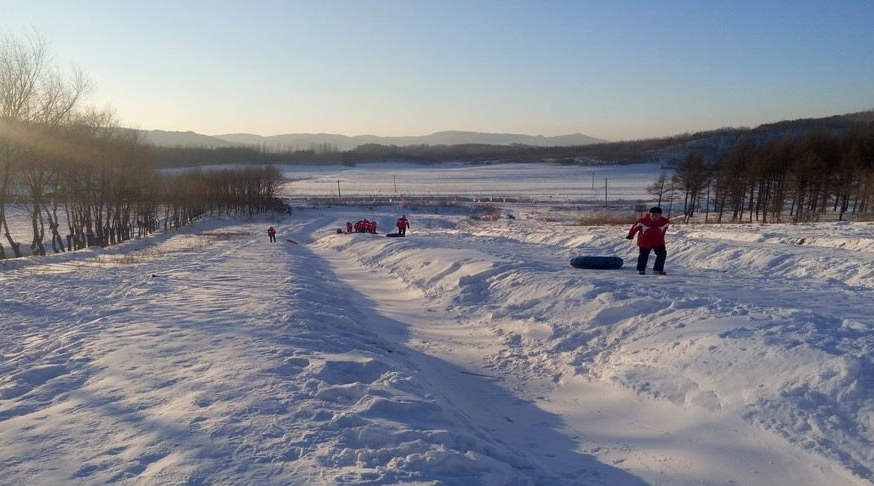 玉泉玉峰滑雪場