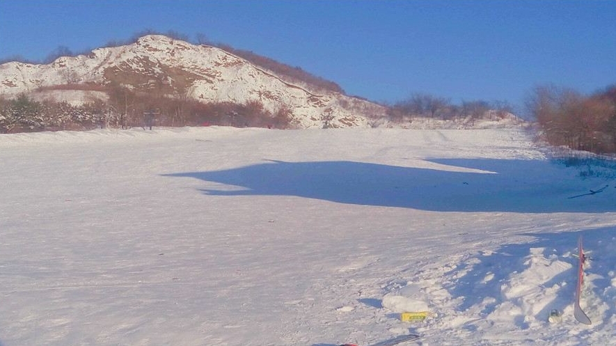 玉泉玉峰滑雪場(chǎng)