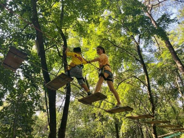 鄭州飛越叢林探險樂園