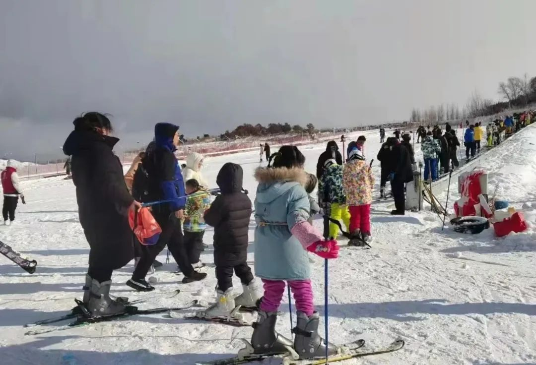 商丘沃瑞斯國際滑雪場