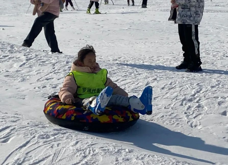 濟寧嶧山滑雪場