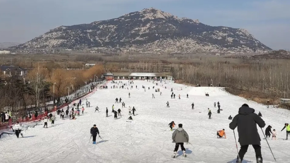 濟寧嶧山滑雪場