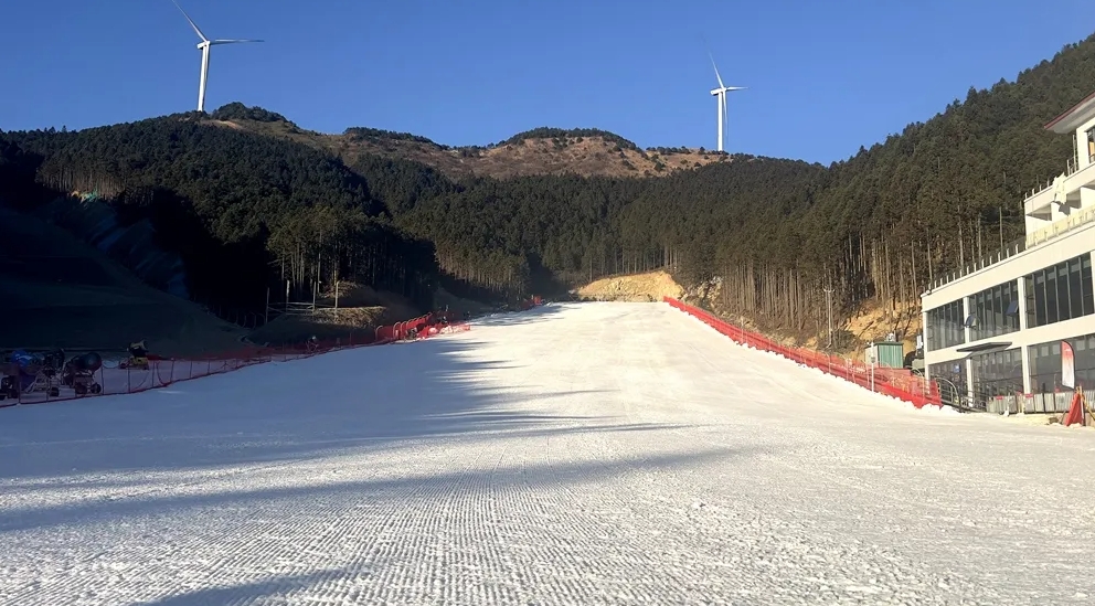 靖安國際滑雪場(chǎng)