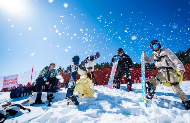 靖安國際滑雪場(chǎng)