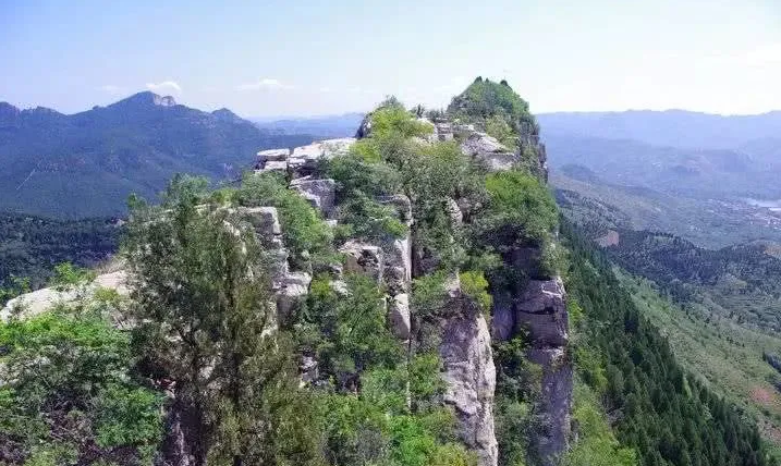 山東靈巖大佛山