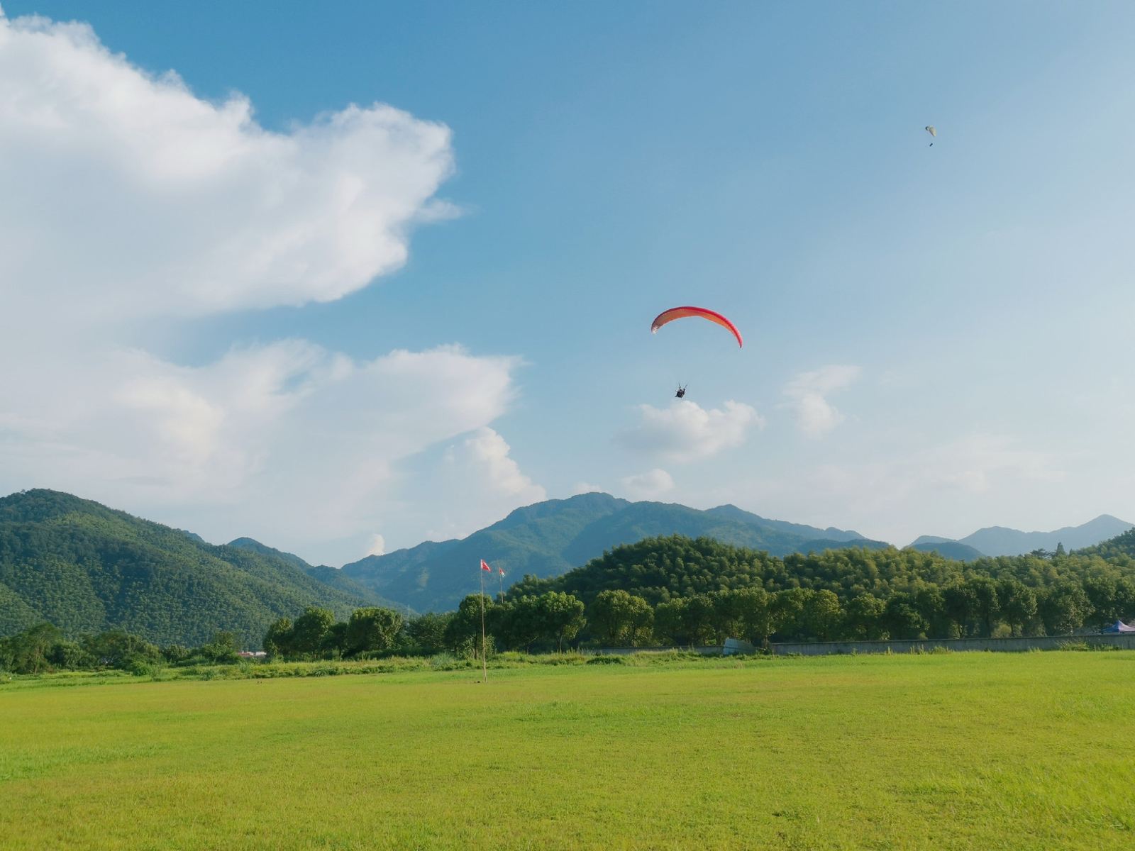 蕭山云石滑翔傘基地