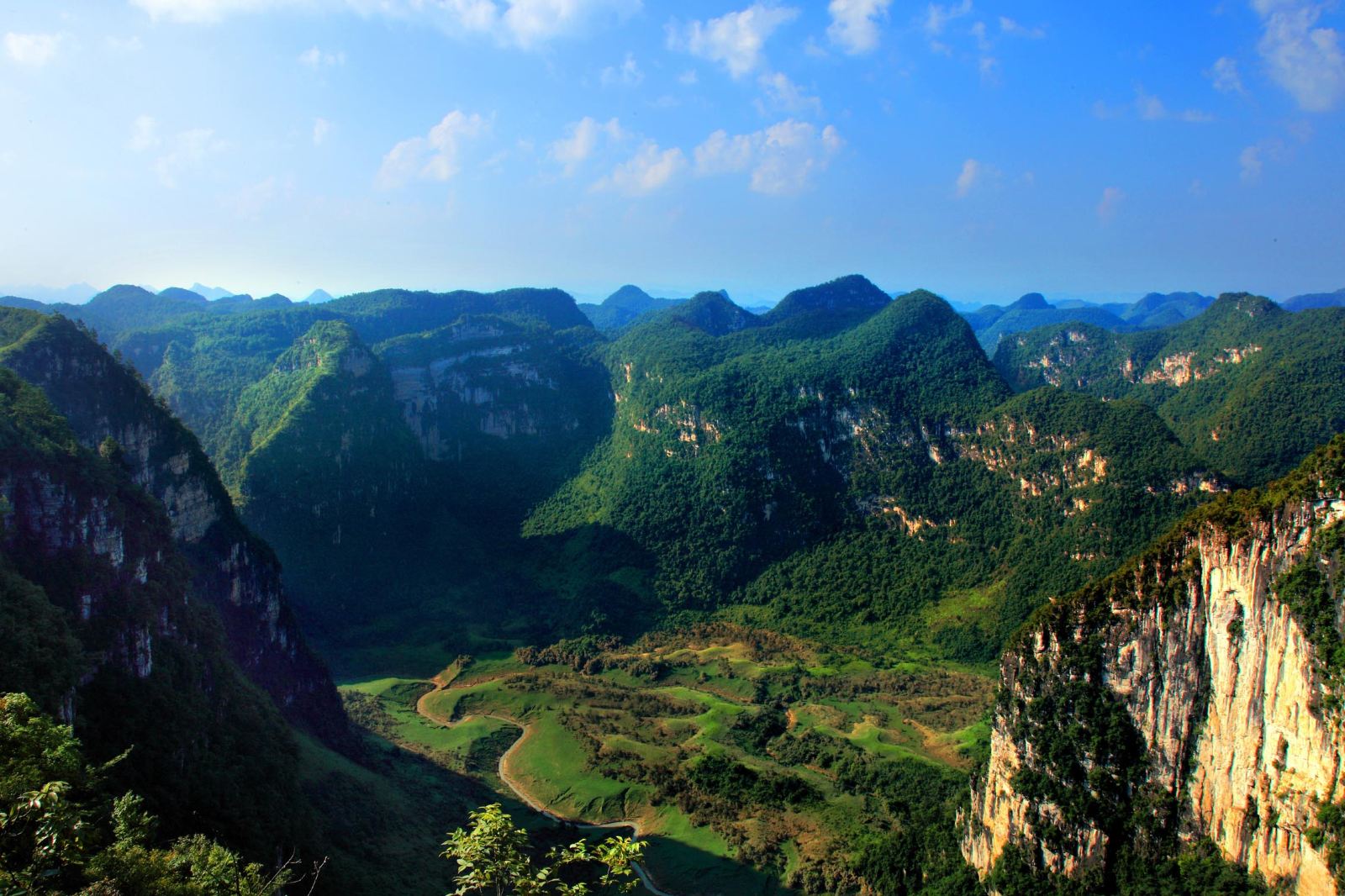 平塘天坑群景區(qū)