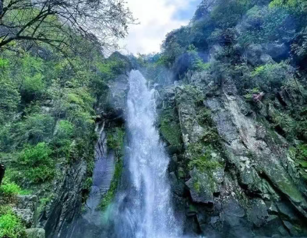 2025寧波雪竇山門票價(jià)格+免費(fèi)政策+游玩介紹+景區(qū)亮點(diǎn)