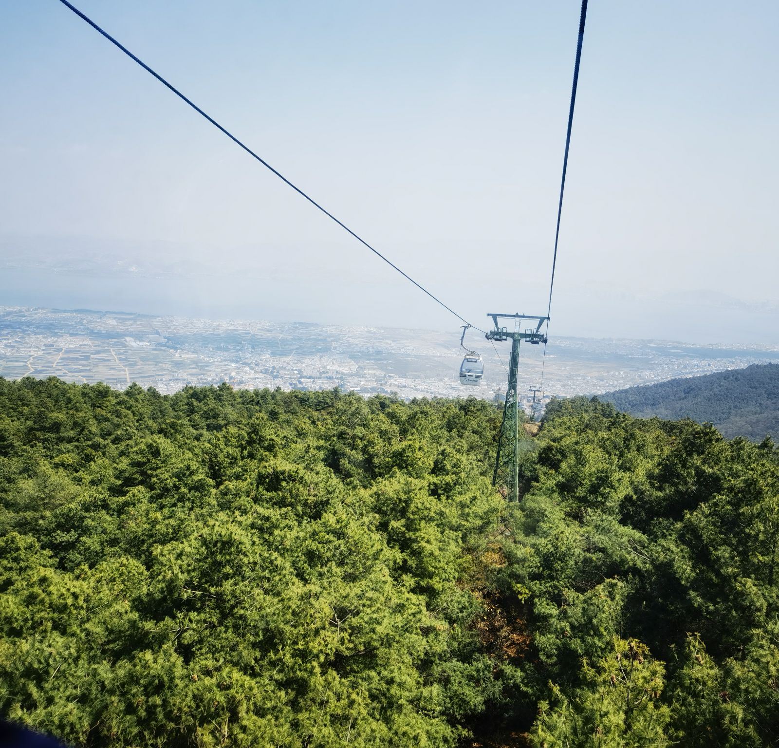 大理感通索道景色.jpg