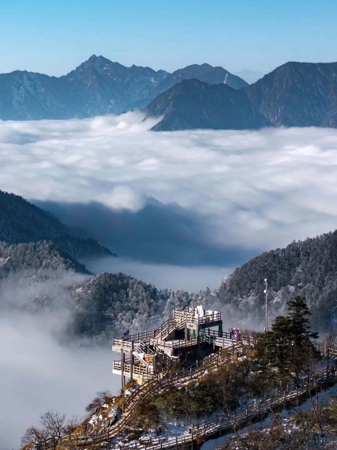 西嶺雪山