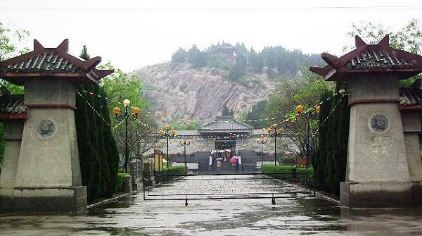   龜山漢墓  龜山漢墓