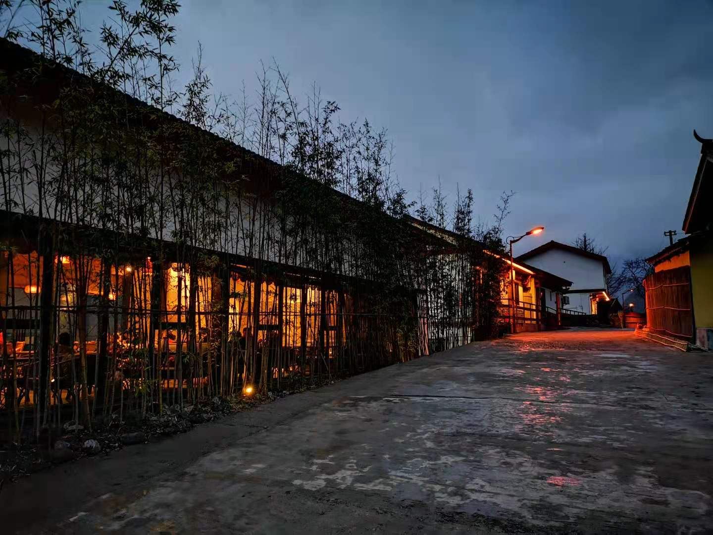 樂山黑竹溝
