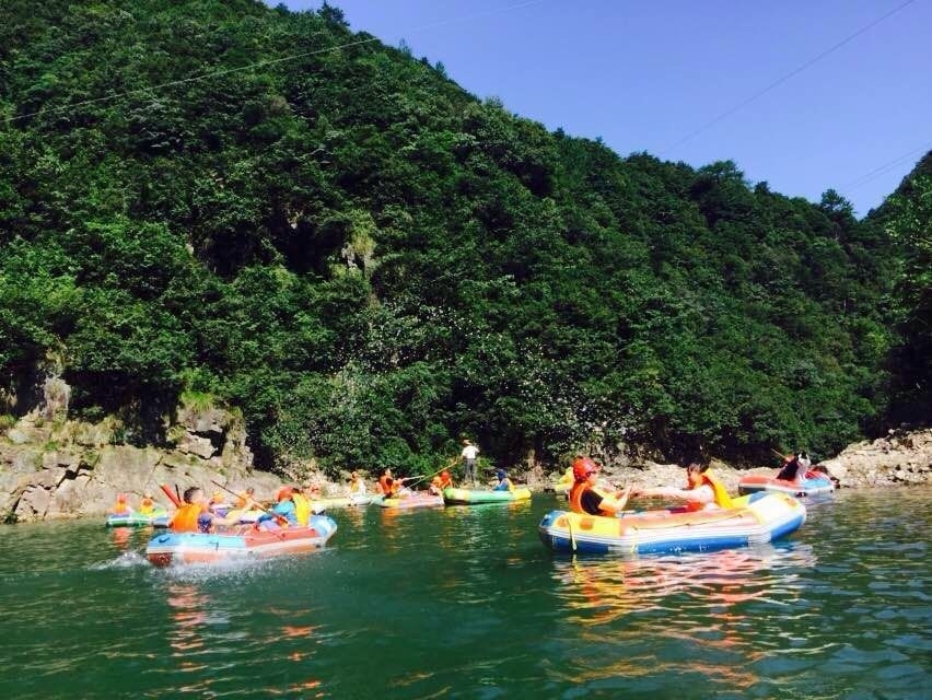 寶天曼峽谷漂流