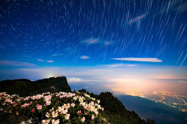 峨眉山