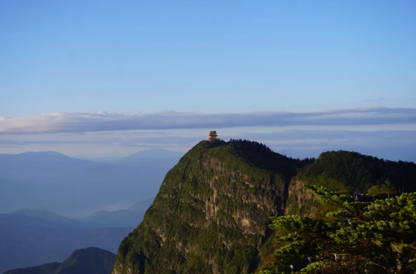 峨眉山