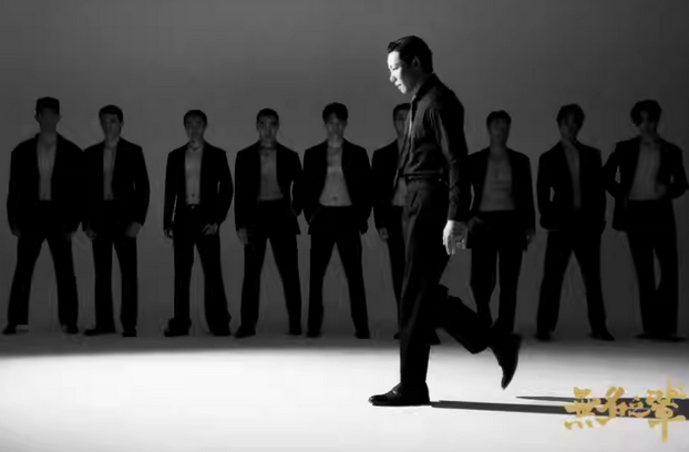 全男班現(xiàn)代舞秀《無(wú)名之輩》曲靖站