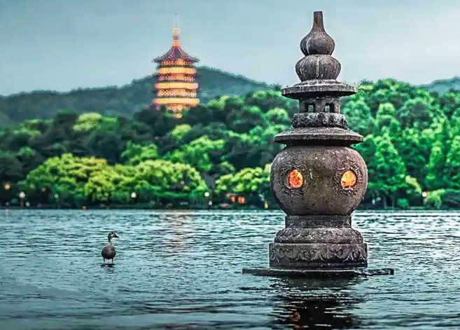 杭州三潭印月