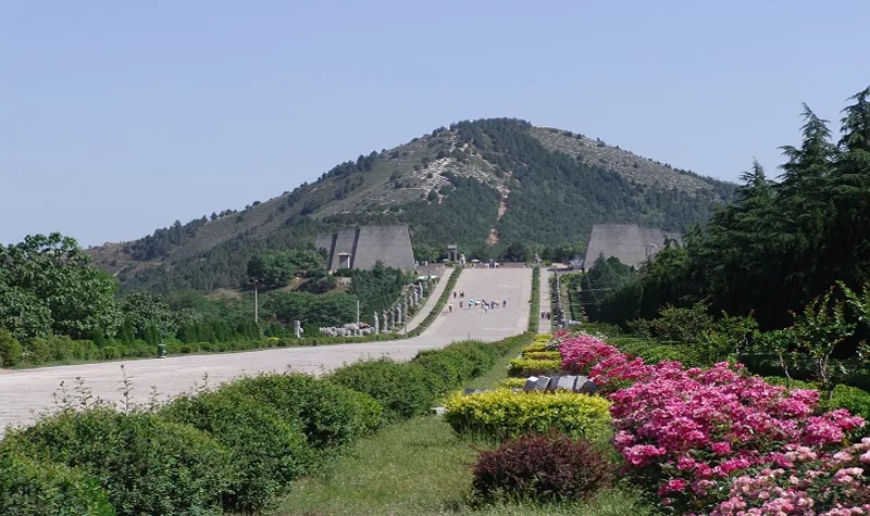 2025咸陽(yáng)乾陵游玩亮點(diǎn)+參觀時(shí)間+門(mén)票價(jià)格+免費(fèi)人群(附在線預(yù)約)