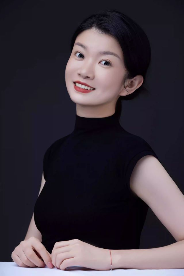 王譯琳.jpg